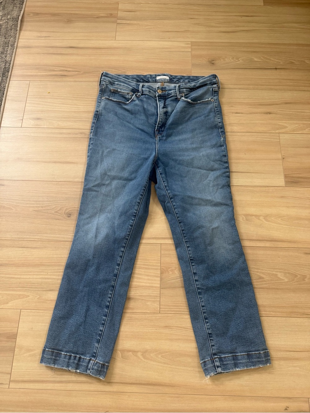 Good American Medium Blue Straight-Leg Jeans